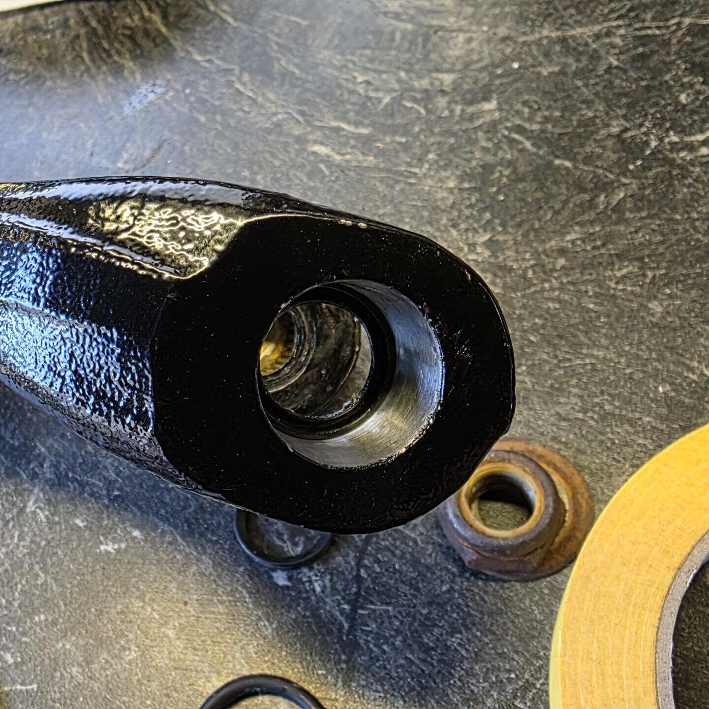 Schwingenlager einpressen