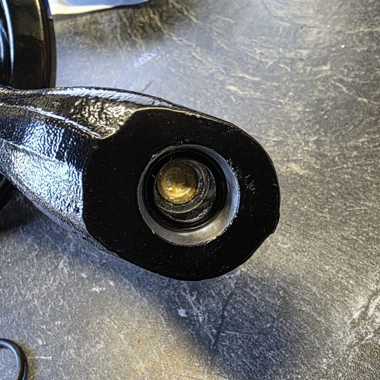 Schwingenlager einpressen