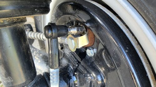 Vordere Bremse mit Stahlbus Ventil